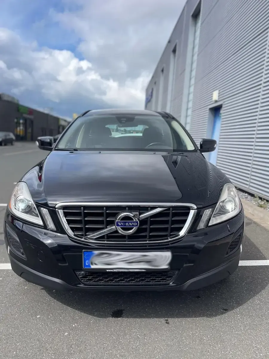 Używany Volvo XC60 195 KM (143 kW) 2013 Czarny SUV