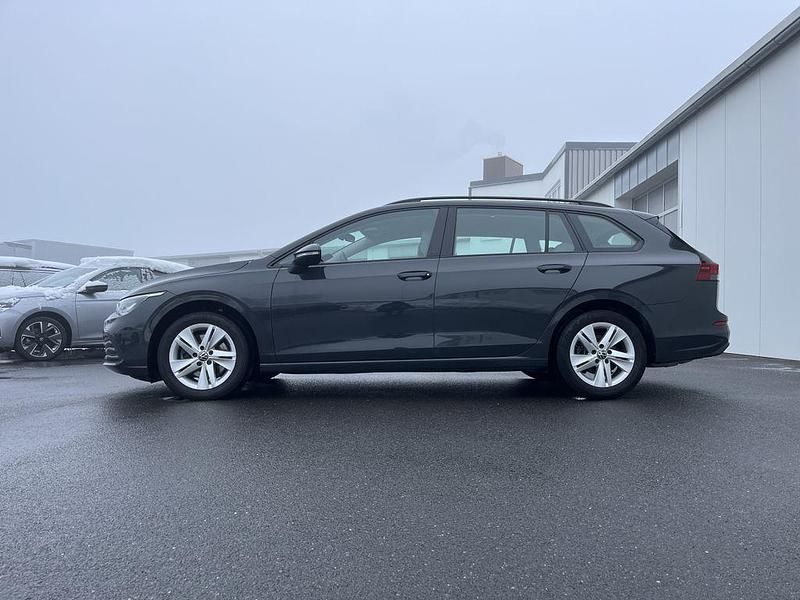 Gebraucht VW Golf VII Life 150 PS (110 kW) 2021 Grau Kleinwagen