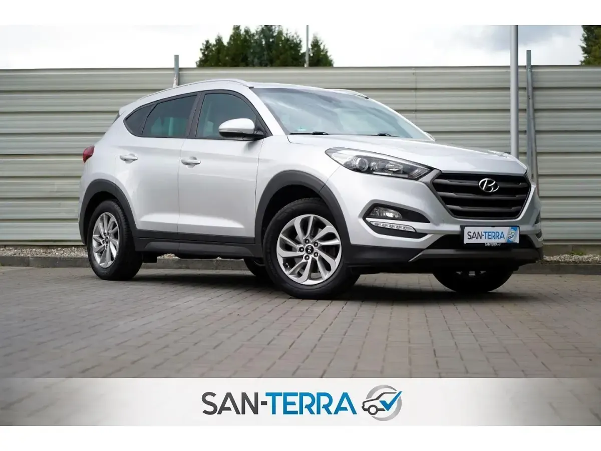Gebraucht Hyundai Tucson 132 PS (97 kW) 2016 Grau SUV