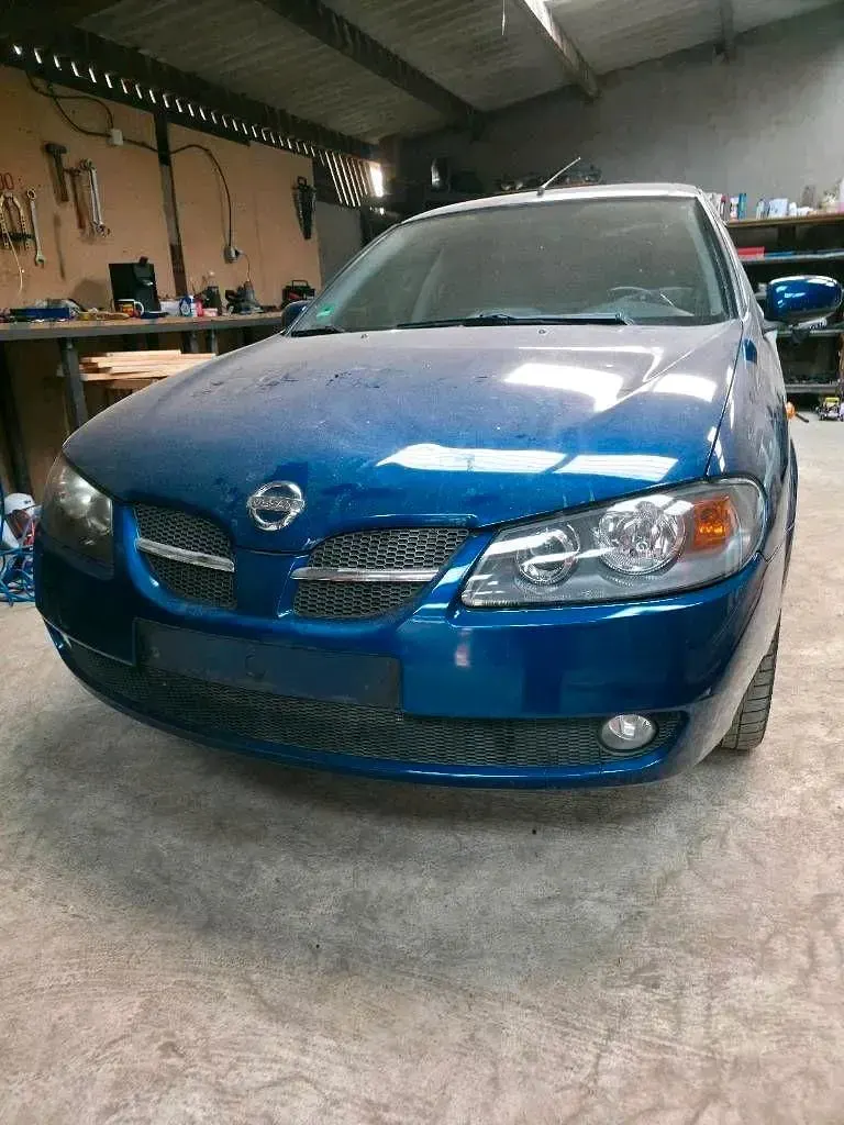 Gebraucht Nissan Almera 115 PS (84 kW) 2004 Blau Kleinwagen