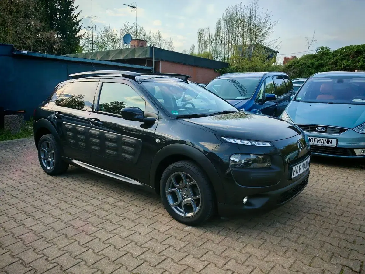 Gebraucht Citroën C4 Shine 99 PS (72 kW) 2016 Schwarz SUV