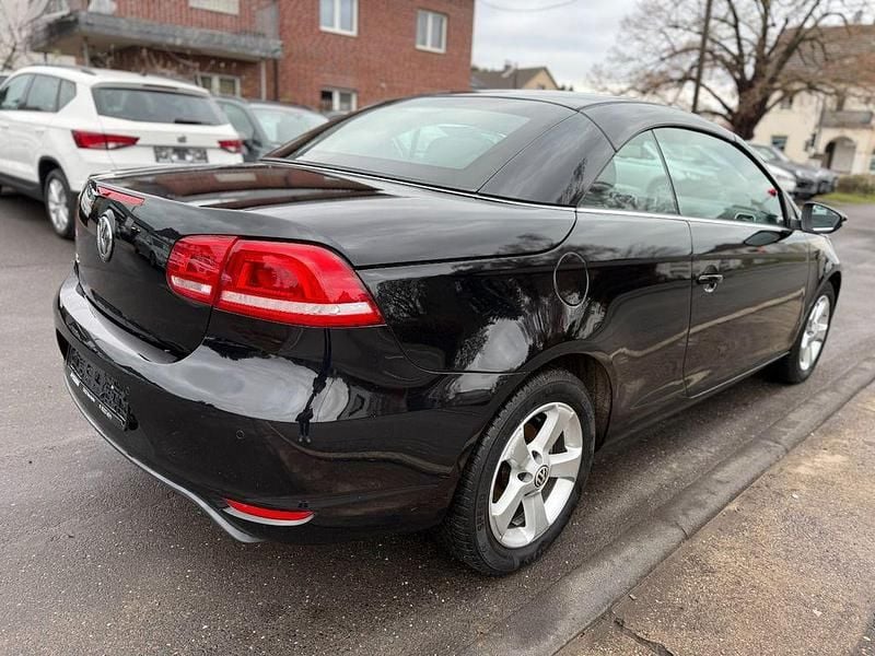 Second-hand VW Eos Basis 122 CP (89 kW) 2012 Negru Cabrio