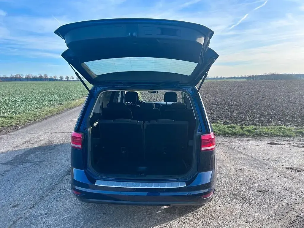 Gebraucht VW Touran Comfortline 116 PS (85 kW) 2020 Blau Van / Kleinbus