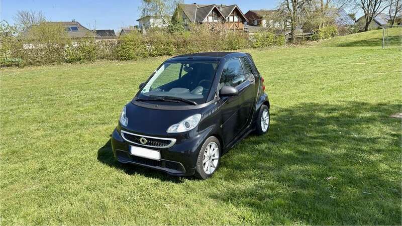 Schwarz Gebraucht 2013 Smart ForTwo Cabrio Passion Cabrio | 7.500 € (Fairer Preis) - Bild 1/4