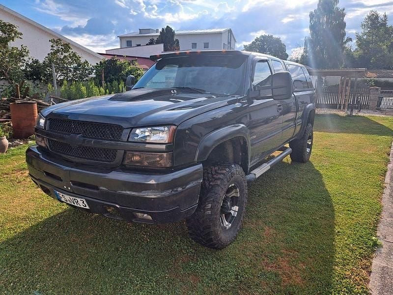 Grau Gebraucht 2002 Chevrolet Silverado SUV | 22.999 € - Bild 1/4