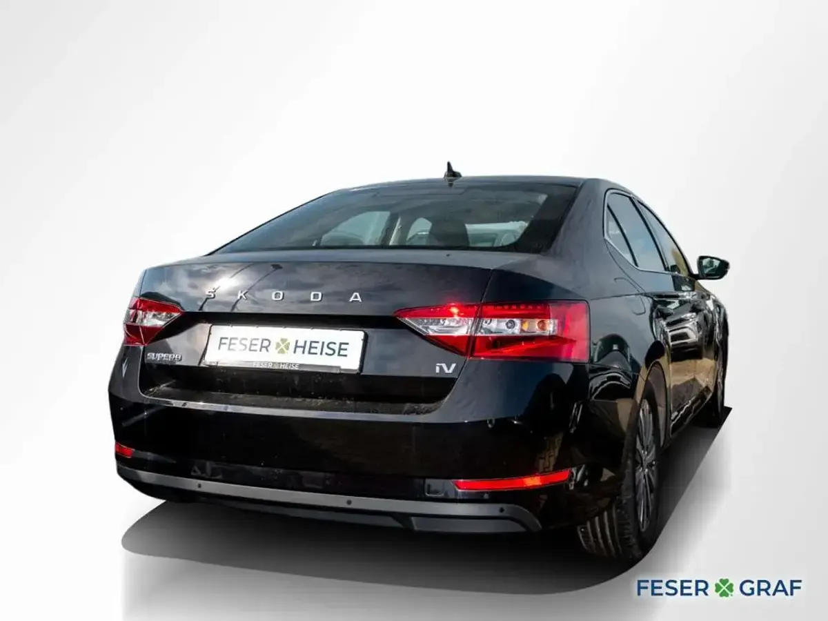 Gebraucht Skoda Superb Ambition 218 PS (160 kW) 2021 Blackmagicperleffekt Limousine