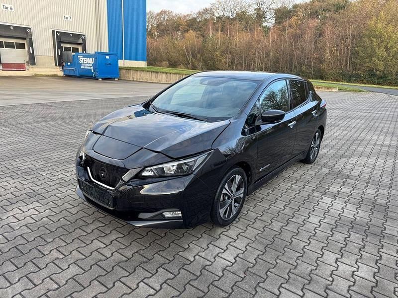 Schwarz Gebraucht 2018 Nissan Leaf 360º Kleinwagen | 7.950 € (Superpreis) - Bild 1/4