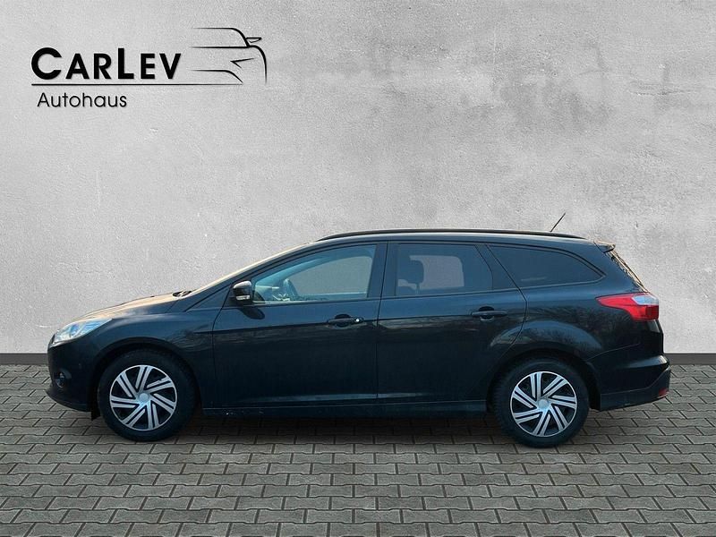 Gebraucht Ford Focus 101 PS (74 kW) 2013 Schwarz Kombi