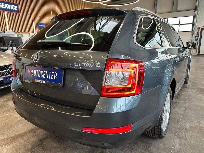 Gebraucht Skoda Octavia Style 150 PS (110 kW) 2016 Grau Kleinwagen