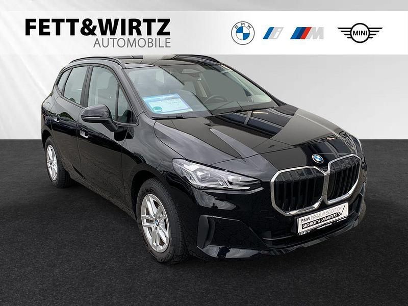 Schwarz uni Gebraucht 2024 BMW 216 Active Tourer Efficient Dynamics Van / Kleinbus | 26.888 € (Fairer Preis) - Bild 1/3