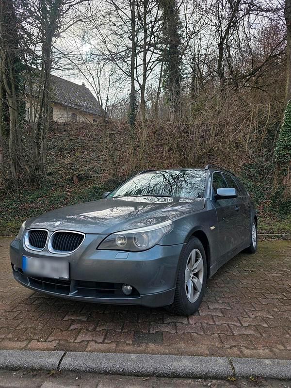 Gebraucht BMW 520 163 PS (119 kW) 2006 Grau Kombi