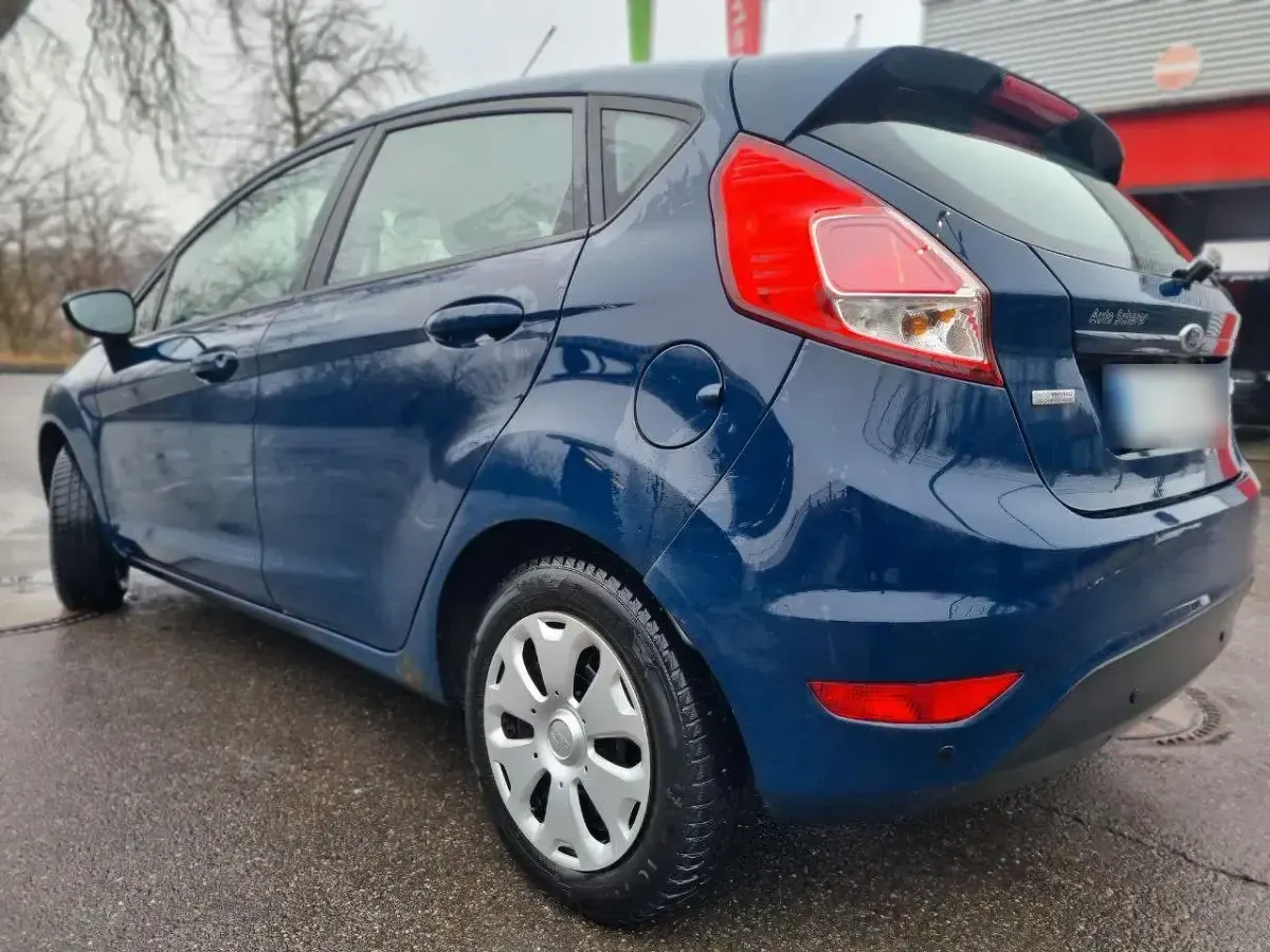 Gebraucht Ford Fiesta Ambiente 75 PS (55 kW) 2012 Blau Limousine