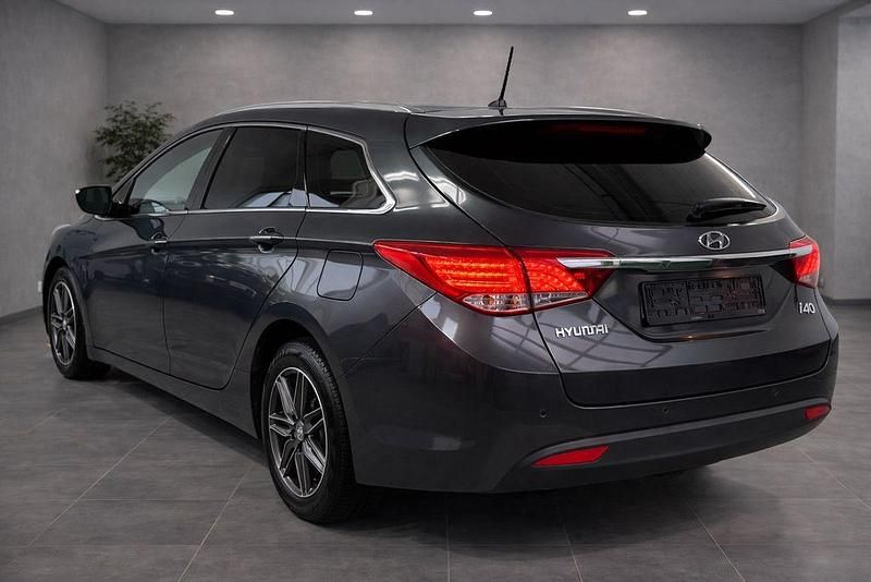 Gebraucht Hyundai i40 Edition 135 PS (99 kW) 2014 Grau Kombi