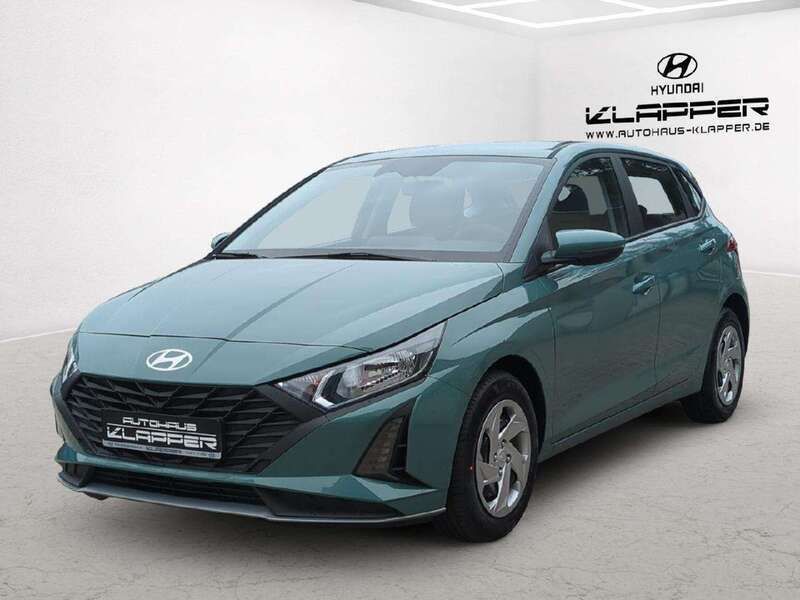 Mangrove green / mic Neu 2025 Hyundai i20 Select Limousine | 18.990 € (Fairer Preis) - Bild 1/4
