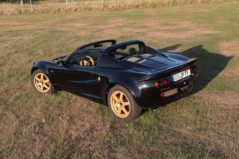 Używany Lotus Elise 145 KM (106 kW) 2000 Czarny Kabriolet