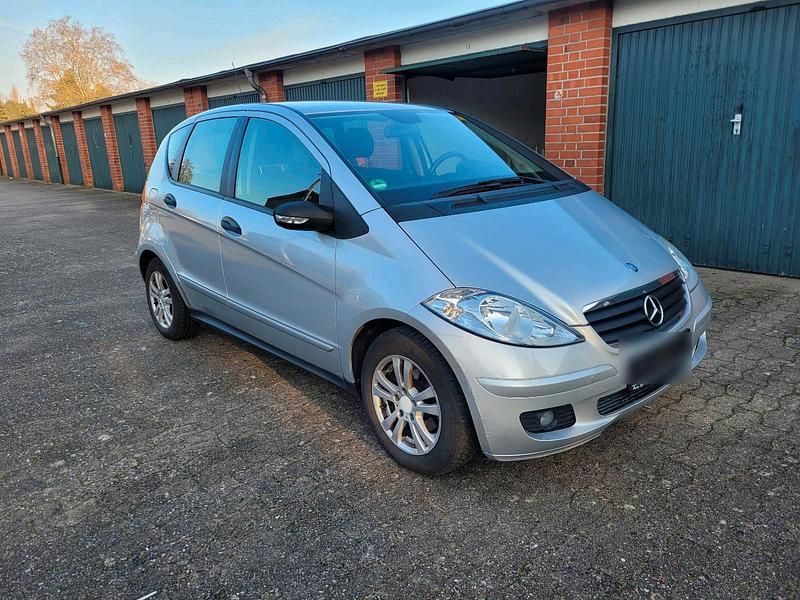 Silber Gebraucht 2005 Mercedes A150 Limousine | 1.500 € (Fairer Preis) - Bild 1/4