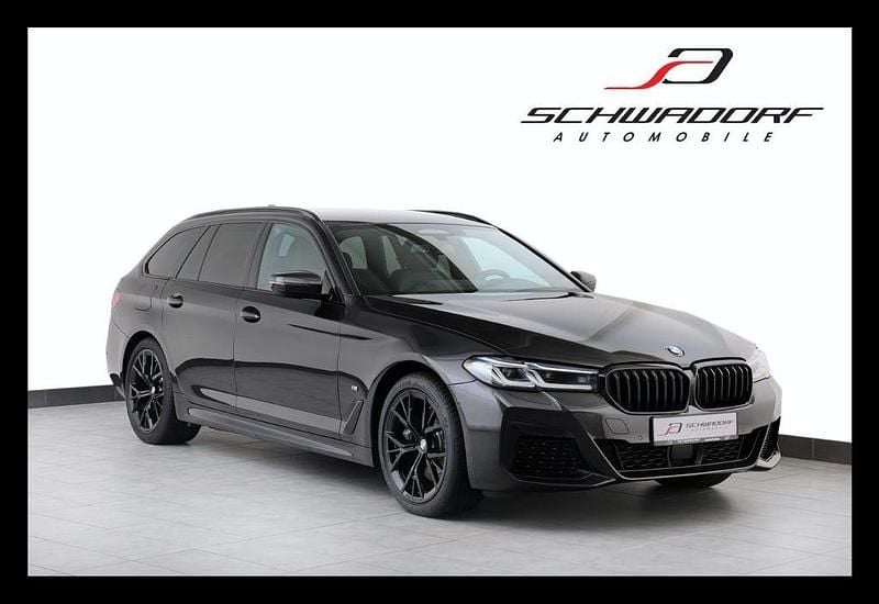 Grau Gebraucht 2022 BMW 540 M Sport Kombi | 52.700 € (Etwas zu teuer) - Bild 1/4