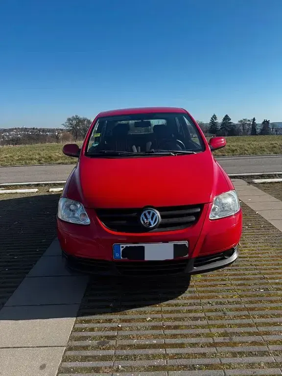 Second-hand VW Fox 54 CP (39 kW) 2005 Roșu Hatchback