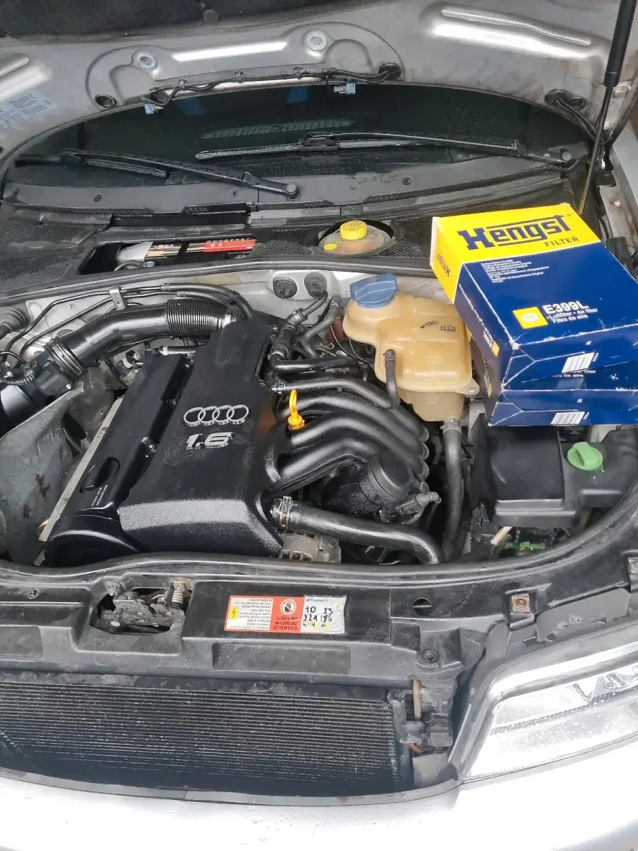 Second-hand Audi A4 101 CP (74 kW) 2001 Gri Berlinǎ