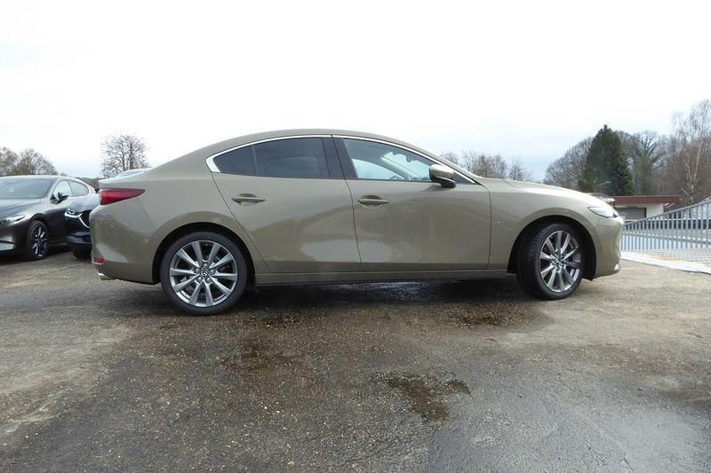 Neu Mazda 3 Exclusive-Line 140 PS (102 kW) 2026 Braun Limousine