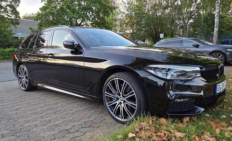 Braun Gebraucht 2019 BMW 540 M Sport Kombi | 29.888 € (Fairer Preis) - Bild 1/4