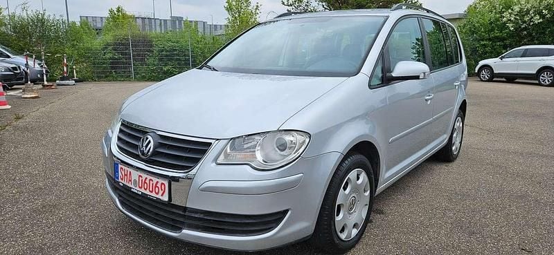 Reflexsilber metallic Gebraucht 2009 VW Touran Trendline Van / Kleinbus | 3.700 € (Fairer Preis) - Bild 1/4