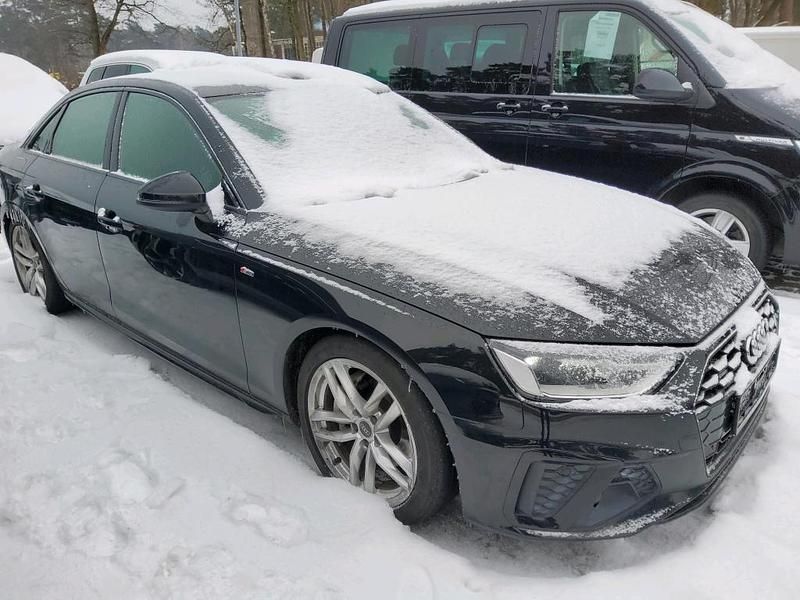 Gebraucht Audi A4 S-Line 204 PS (150 kW) 2023 Mythosschwarz metallic Limousine