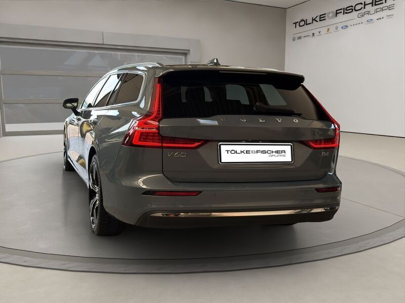 Gebraucht Volvo V60 Plus 197 PS (144 kW) 2023 Grau Kombi