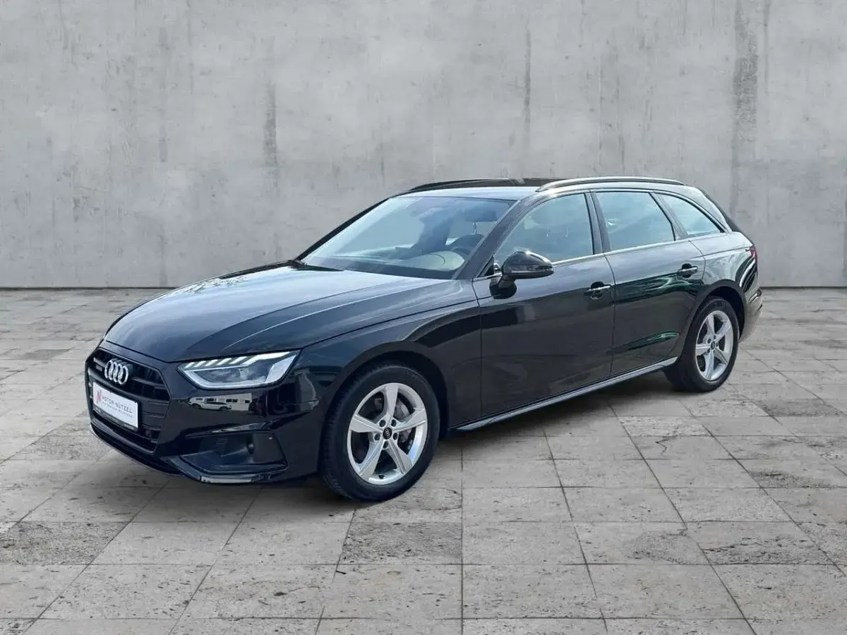 Gebraucht Audi A4 Advanced 204 PS (150 kW) 2023 Schwarz Kombi
