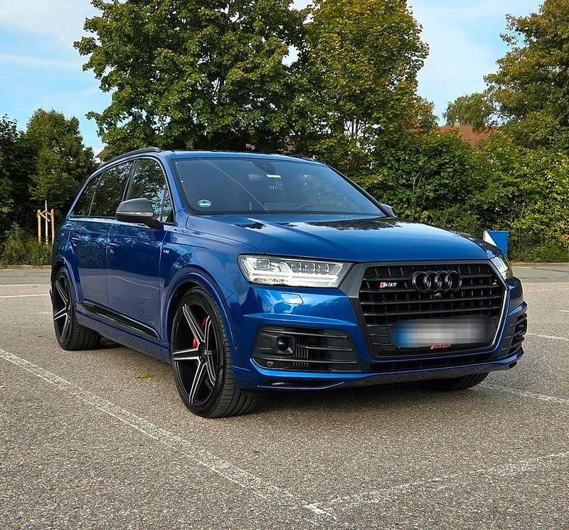 Blau Gebraucht 2017 Audi SQ7 Ambiente SUV | 48.900 € (Teuer) - Bild 1/4