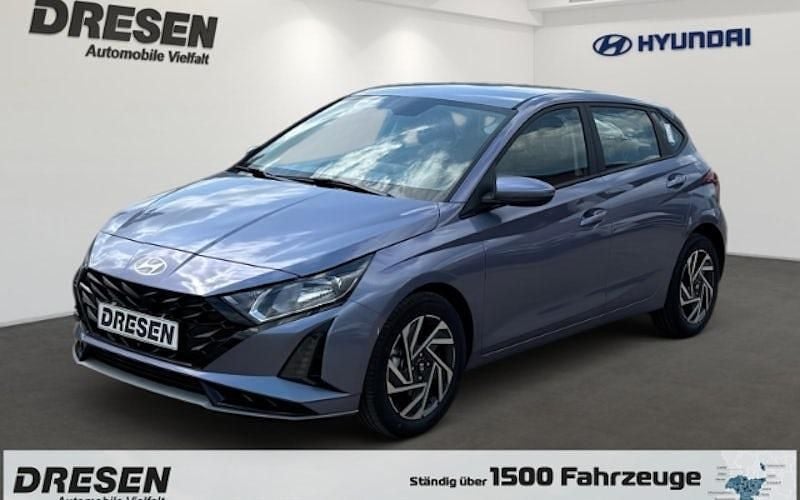 Blau Neu 2025 Hyundai i20 Trend Limousine | 24.190 € (Fairer Preis) - Bild 1/4