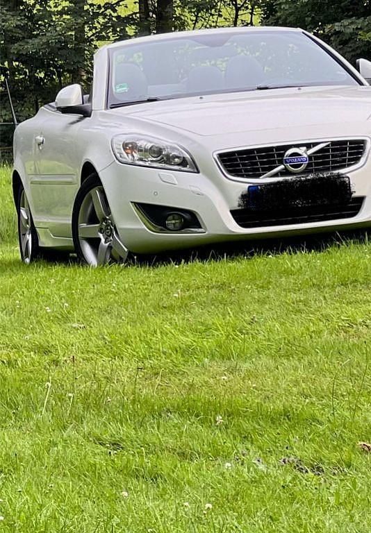 Weiß Gebraucht 2011 Volvo C70 Inscription Cabrio | 12.900 € (Fairer Preis) - Bild 1/4