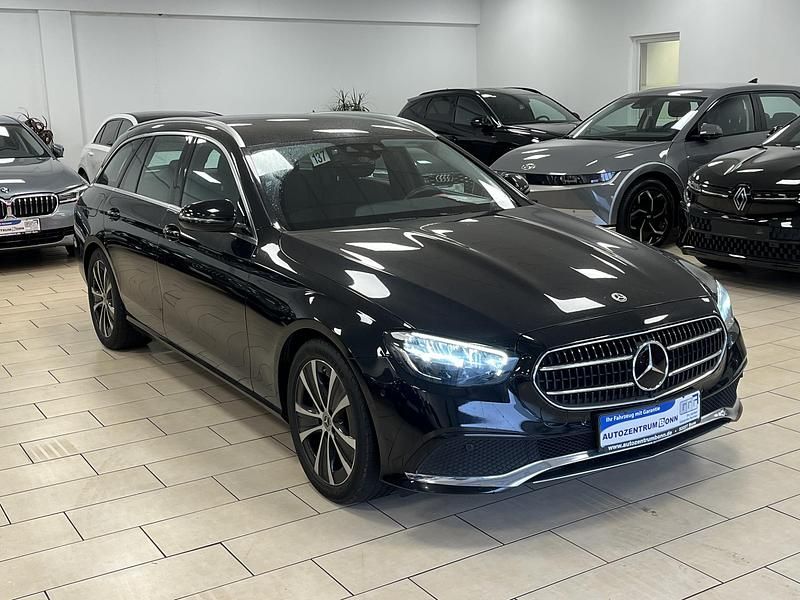 Schwarz Gebraucht 2021 Mercedes E300 Kombi | 26.500 € (Superpreis) - Bild 1/4