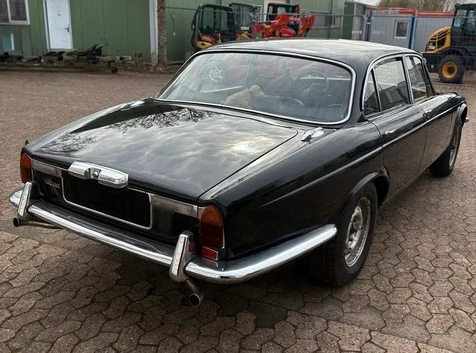 Gebraucht Jaguar XJ6 173 PS (127 kW) 1975 Schwarz Limousine