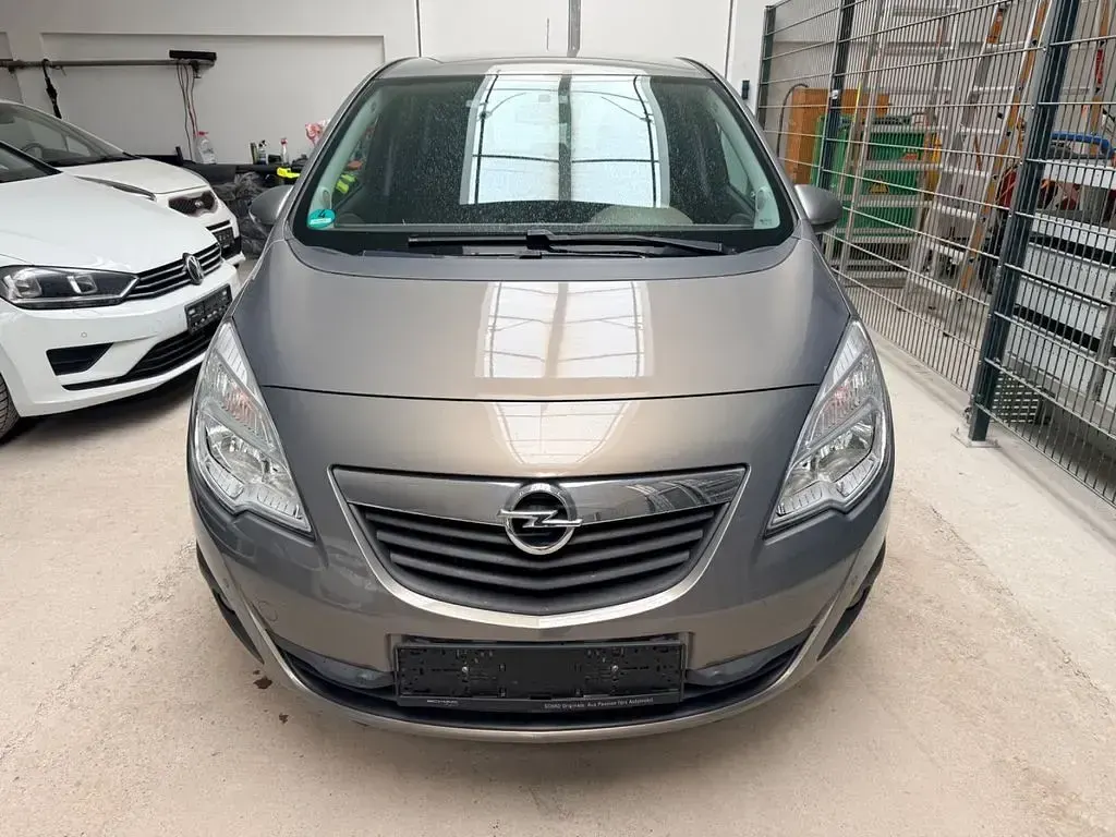 Gebraucht Opel Meriva Design Edition 120 PS (88 kW) 2011 Grau Van / Kleinbus