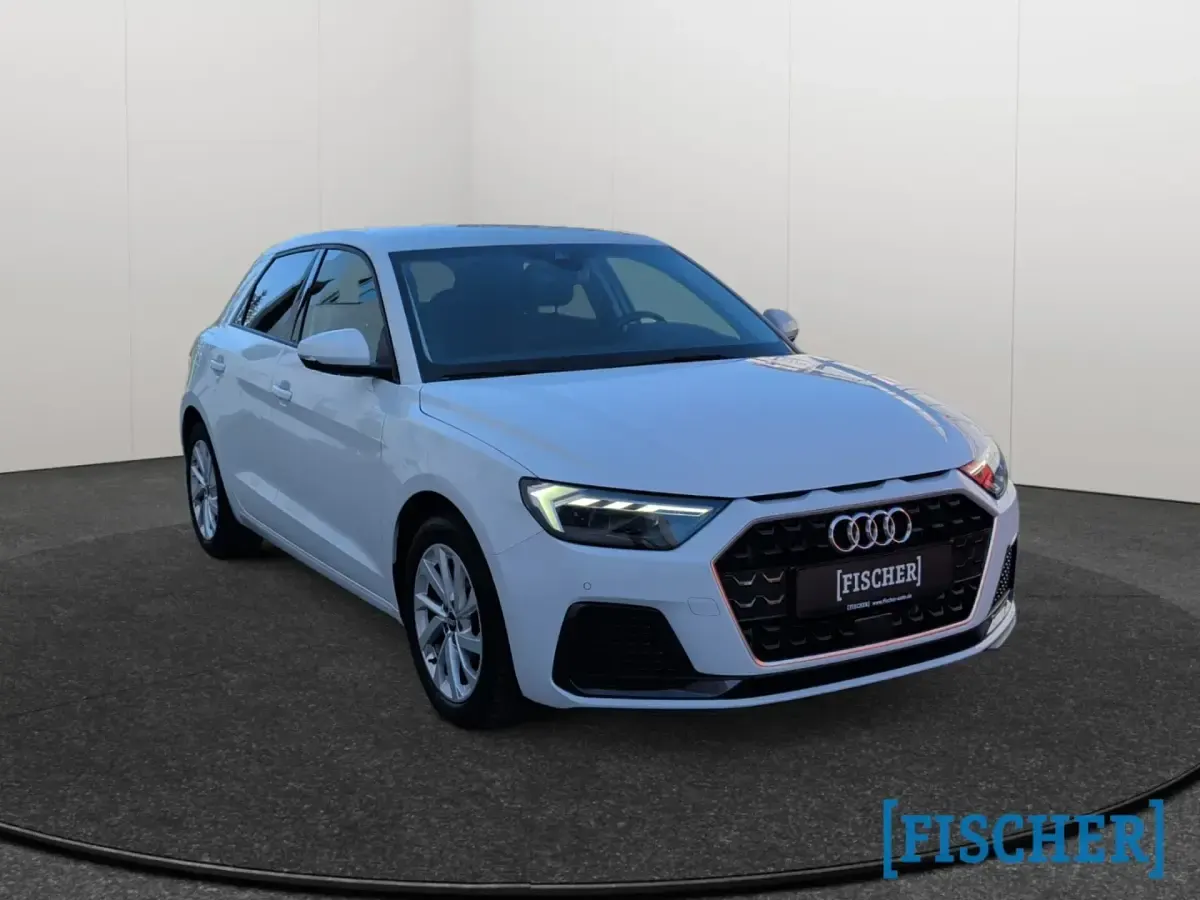 Gebraucht Audi A1 Sportback Advanced 110 PS (80 kW) 2021 Weiss Kleinwagen
