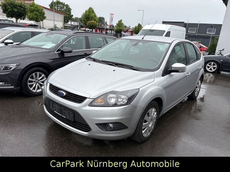 Silber Gebraucht 2009 Ford Focus Titanium Limousine | 3.999 € (Fairer Preis) - Bild 1/4