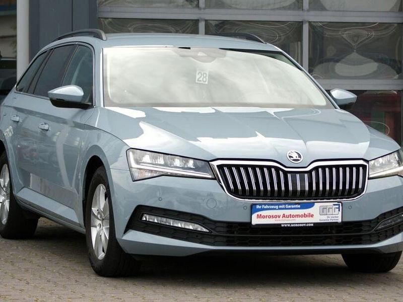 Gebraucht Skoda Superb Ambition 150 PS (110 kW) 2022 Grau Kombi