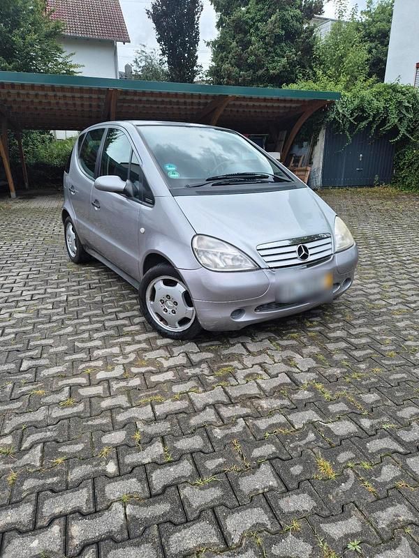Silber Gebraucht 1999 Mercedes A160 Elegance Kleinwagen | 1.450 € (Fairer Preis) - Bild 1/4