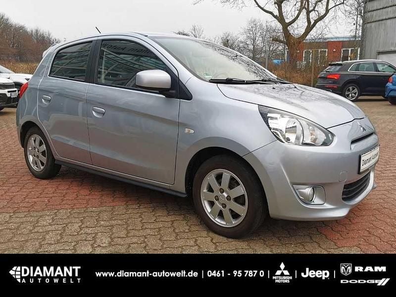 Silber Gebraucht 2015 Mitsubishi Space Star Top Limousine | 4.900 € (Fairer Preis) - Bild 1/4