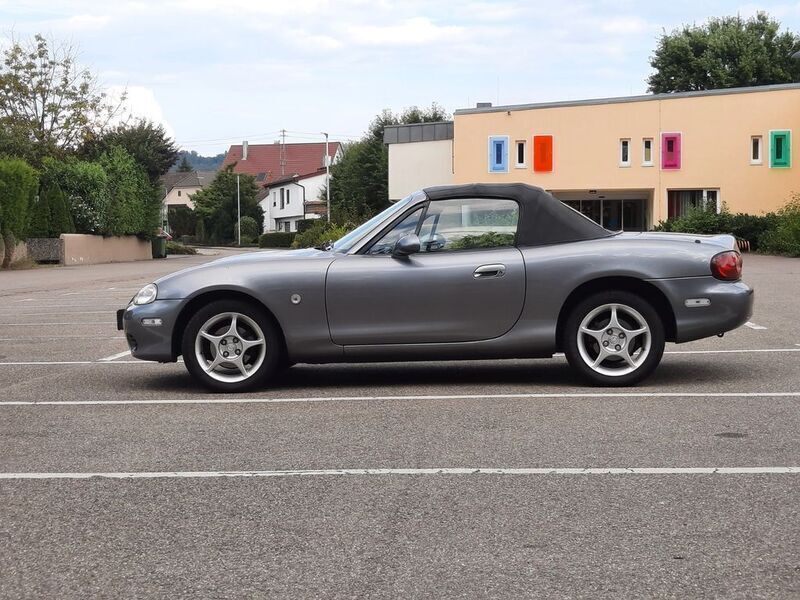 Grau Gebraucht 2002 Mazda MX5 Cabrio | 4.700 € (Guter Preis) - Bild 1/1