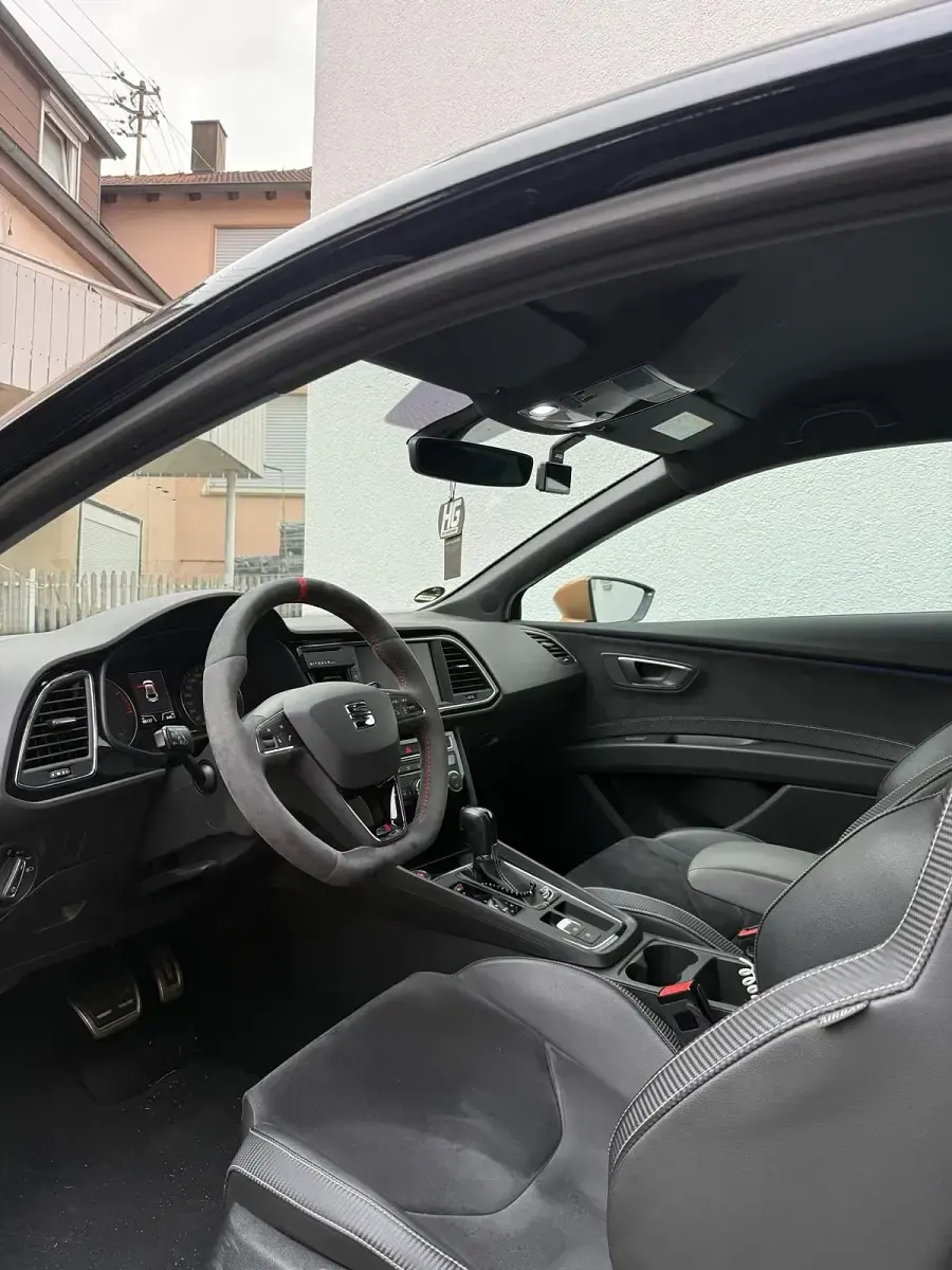 Używany Seat Leon CUPRA 300 KM (220 kW) 2017 Czarny Coupe