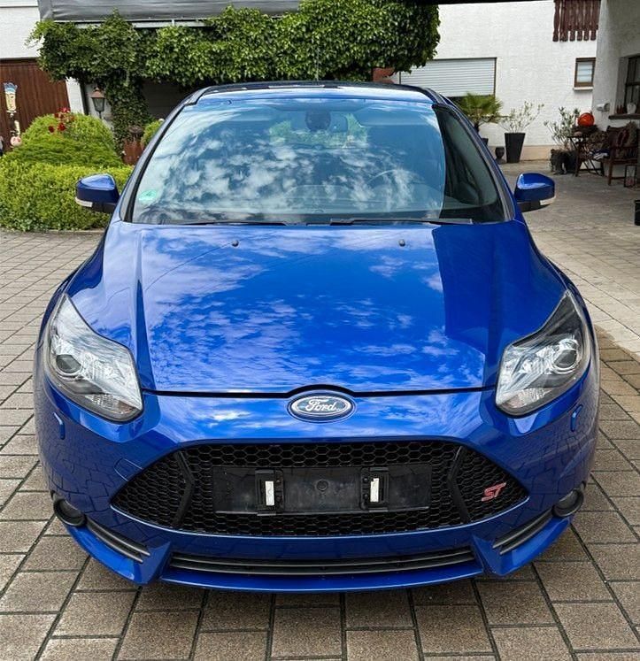 Gebraucht Ford Focus ST 250 PS (183 kW) 2014 Blau Limousine