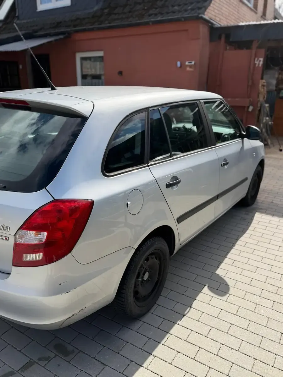 Second-hand Skoda Fabia 90 CP (66 kW) 2011 Argintiu Break