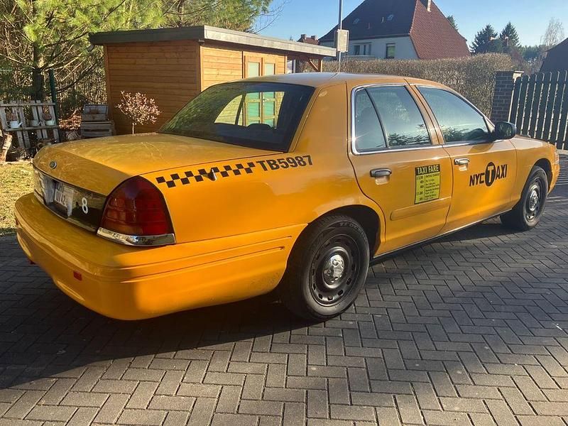 Gebraucht Ford Crown Victoria 227 PS (166 kW) 2005 Gelb Limousine