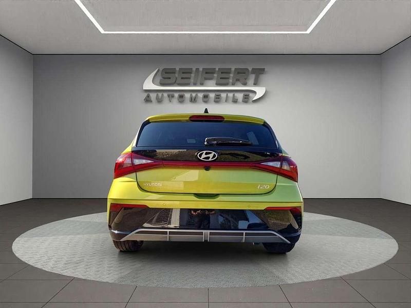 Neu Hyundai i20 Prime 101 PS (74 kW) 2025 Lucid lime / met Limousine