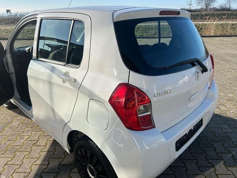Gebraucht Suzuki Celerio Comfort 68 PS (50 kW) 2019 Weiß Kleinwagen