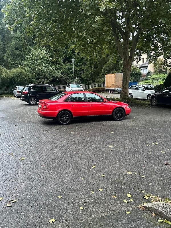 Rot Gebraucht 1998 Audi A4 Limousine | 2.100 € (Teuer) - Bild 1/4