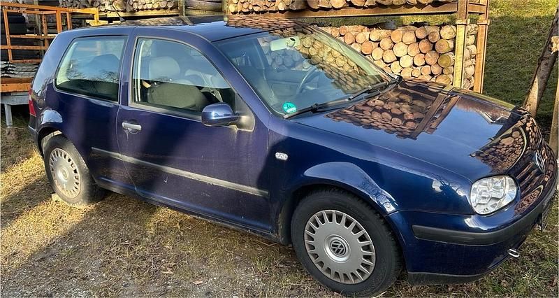 Blau Gebraucht 2002 VW Golf IV Kleinwagen | 240 € (Superpreis) - Bild 1/2