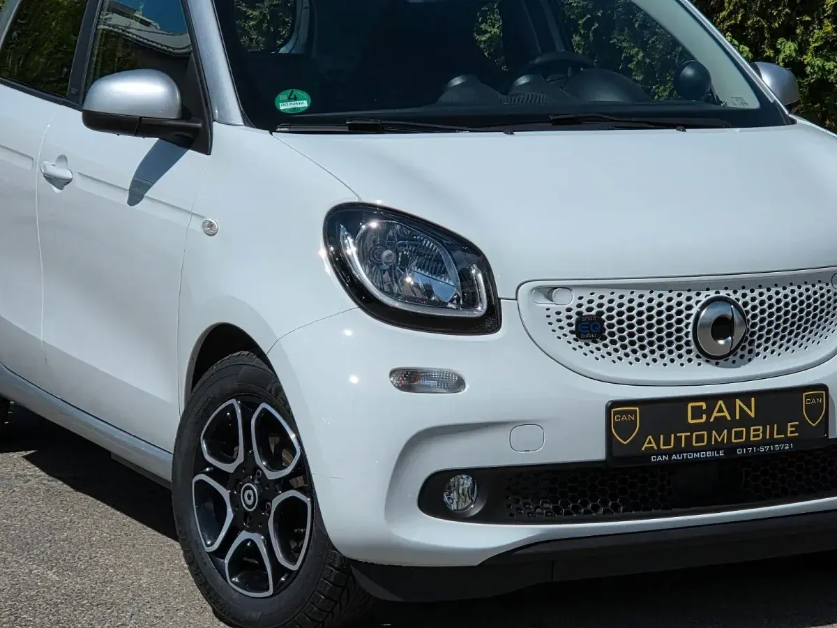 Gebraucht Smart ForFour Electric Drive Passion 60 kW (82 PS) 2018 Weiß Kleinwagen